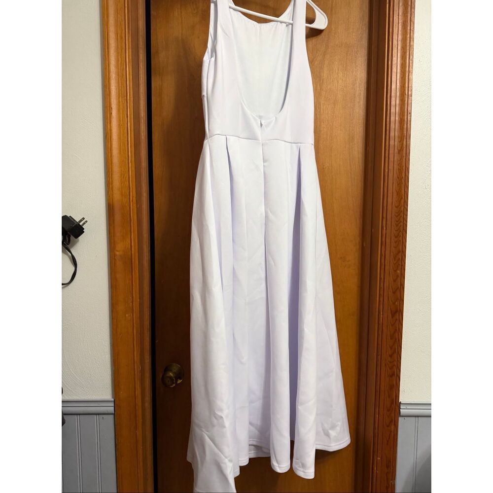 White dress - Picture 4 of 6